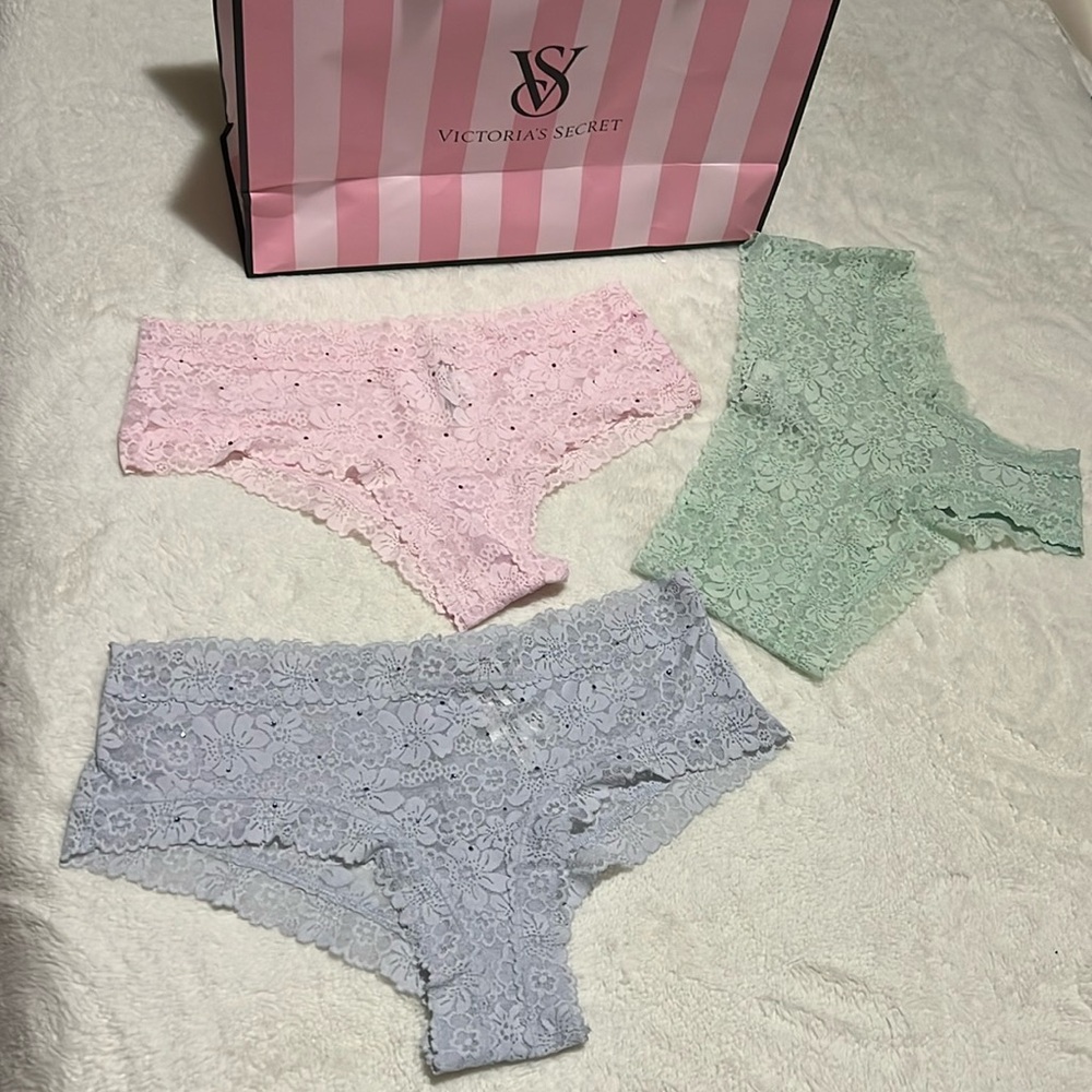 NWT Victoria’s Secret Pink Bundle of 3 Underwear Size L
